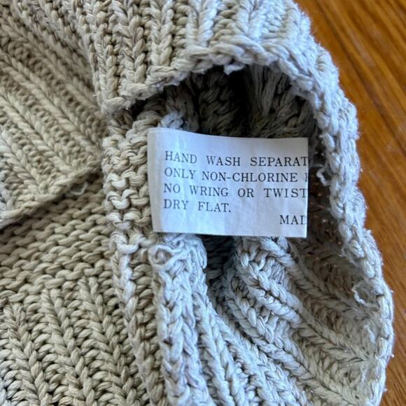 Vintage Jantzen Women’s Chunky Hand Knitted Sweater with Chevron Pattern - Picture 5 of 12